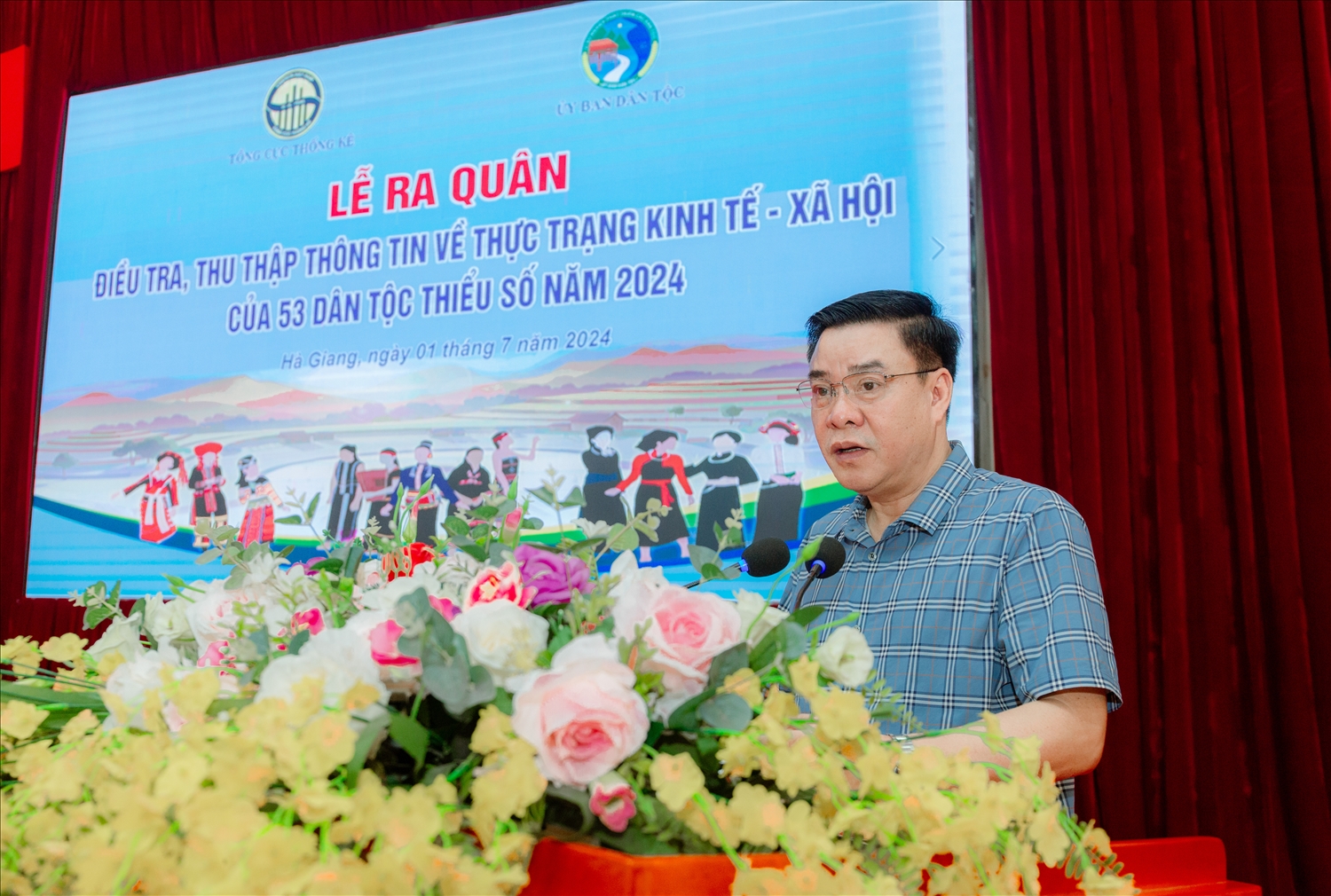 Phó Chủ tịch Thường trực UBND tỉnh Hà Giang Hoàng Gia Long phát biểu tại buổi Lễ.