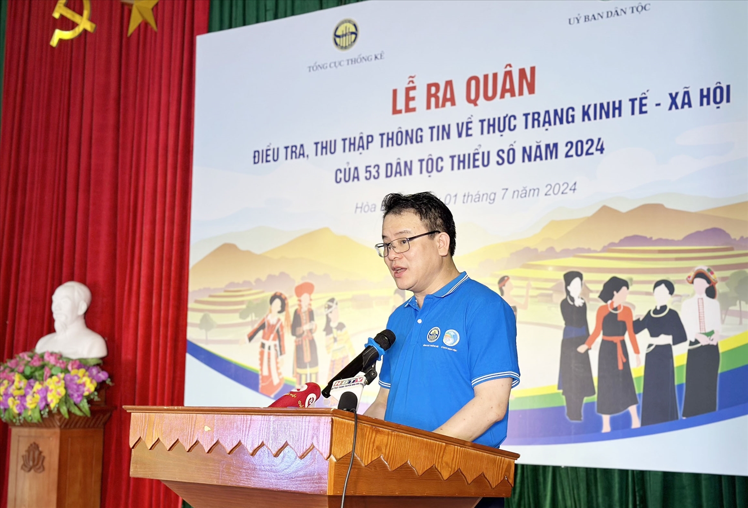 Ông Trần Quốc Phương - Thứ trưởng Bộ Kế hoạch và Đầu tư phát biểu tại Lễ ra quân tỉnh Hoà Bình