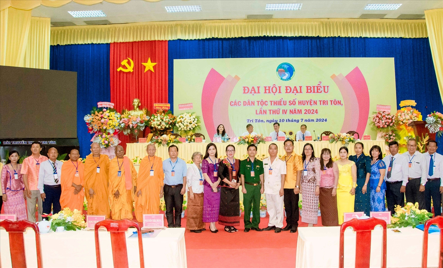 Đại hội đại biểu các DTTS huyện Tri Tôn đã bầu 30 đại biểu chính thức, 3 đại biểu dự khuyết dự Đại hội cấp trên ra mắt đại hội