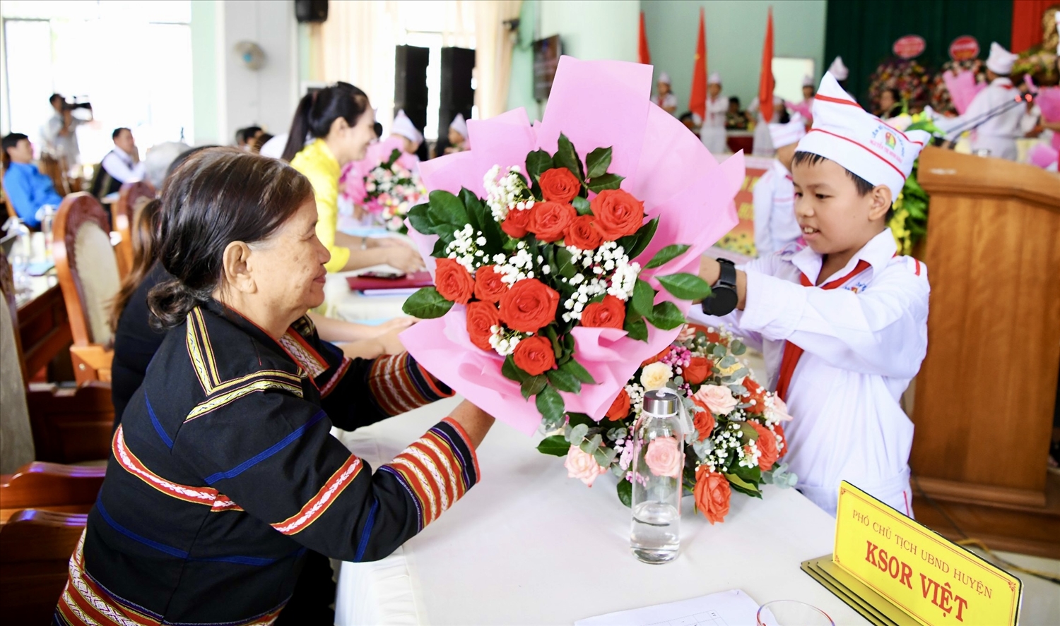 Dù trong thời chiến hay thời bình, anh hùng Kpă Ó luôn sáng ngời phẩm chất phụ nữ tốt đẹp, là tấm gương sáng cho thế hệ trẻ hôm nay noi theo