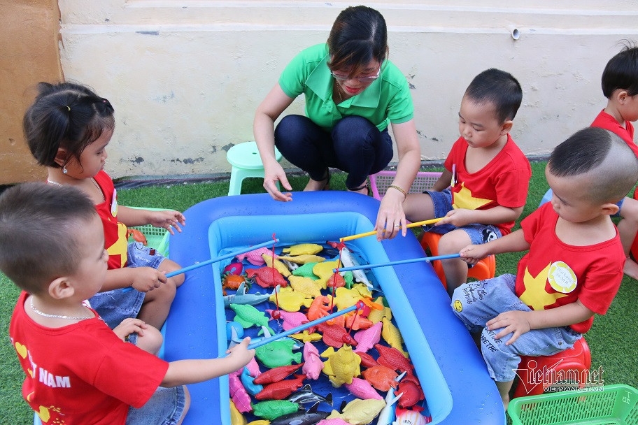 Tại không ít trường mầm non những năm gần đây, chênh lệch giới tính trẻ em trai nhiều hơn trẻ em gái. Ảnh minh họa