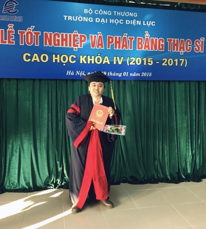 Nguyễn Đức Long nhận bằng thạc sỹ