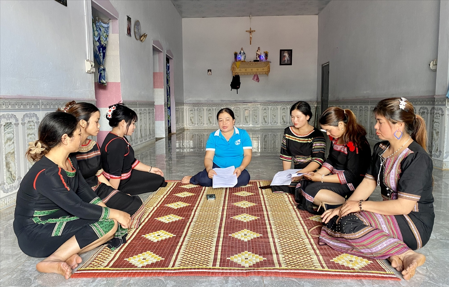 Hội LHPN xã Ngọk Wang, huyện Đăk Hà tuyên truyền, vận động nhằm giảm thiểu tình trạng TH&HNCHT