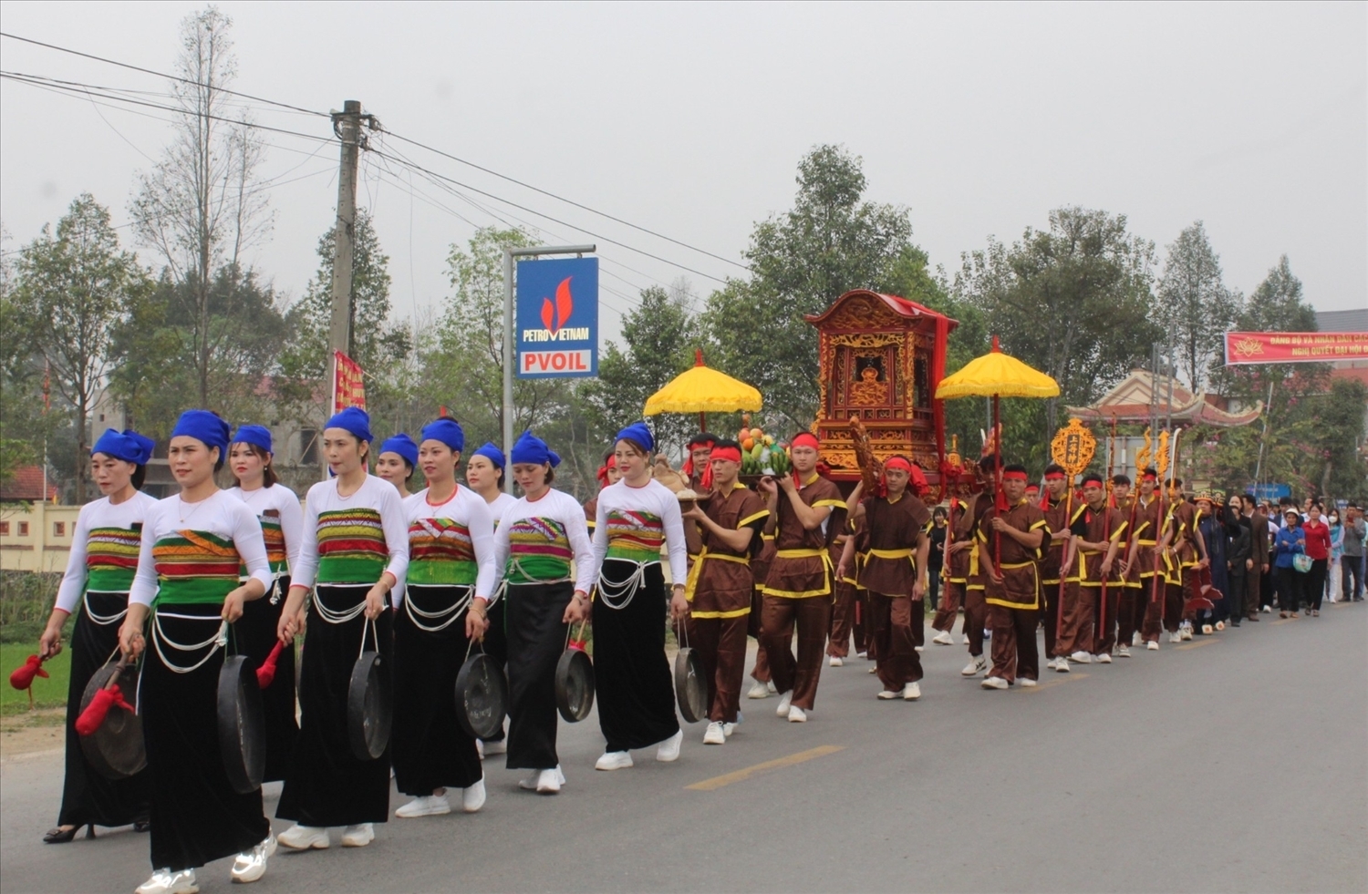 Lê hội Mường Khô của đồng bào dân tộc Mường huyện Bá Thước được công nhận là di sản văn hóa phi vật thể Quốc gia, là thành quả mà Đảng bộ, chính quyền và Nhân dân tỉnh Thanh Hóa và huyện Bá Thước, nhất là các thế hệ nghệ nhân và người dân của 05 xã đã nỗ lực, chung sức gìn giữ, phát huy di sản Lễ hội Mường Khô trong dòng chảy văn hóa của dân tộc.