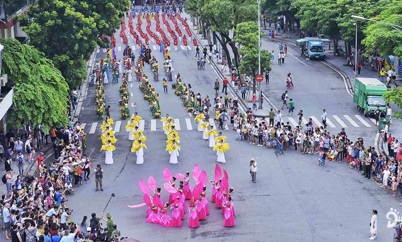 Ngày hội Văn hóa vì hòa bình là dấu ấn đặc biệt của thành phố trong chuỗi các sự kiện kỷ niệm 70 năm Ngày giải phóng Thủ đô. (Ảnh MH)