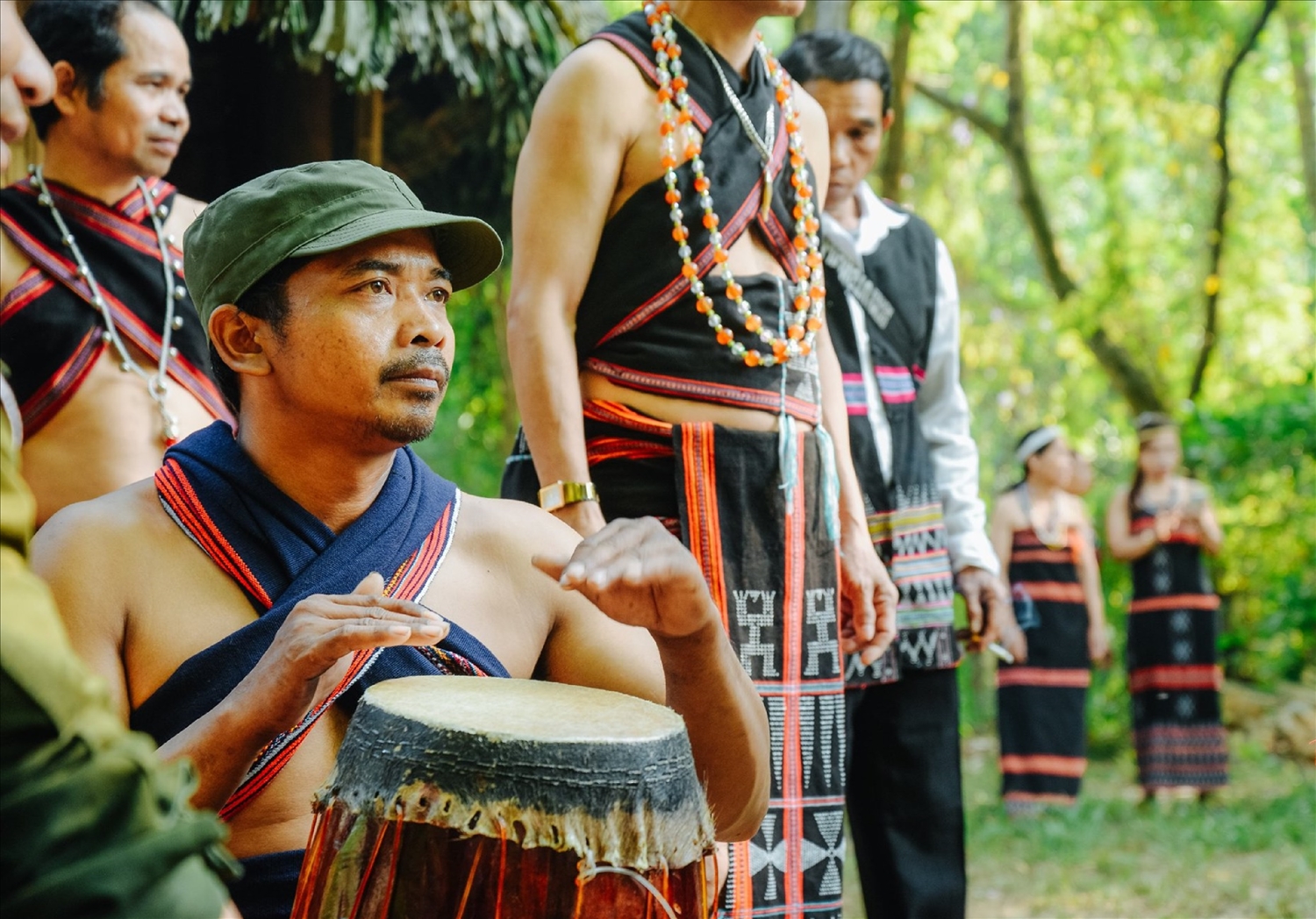 Người dân miền Tây xứ Quảng phát huy di sản văn hóa truyền thống để làm du lịch, nâng cao thu nhập