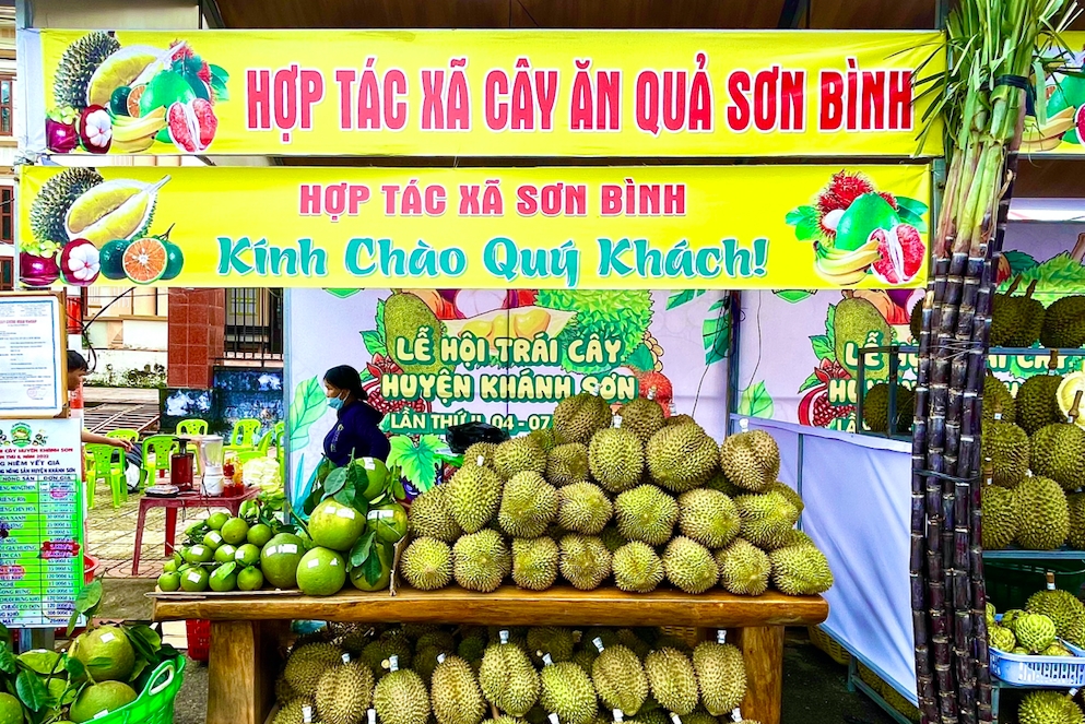 Lễ hội trái cây là dịp để huyện Khánh Sơn quảng bá những loại trái cây đặc trưng