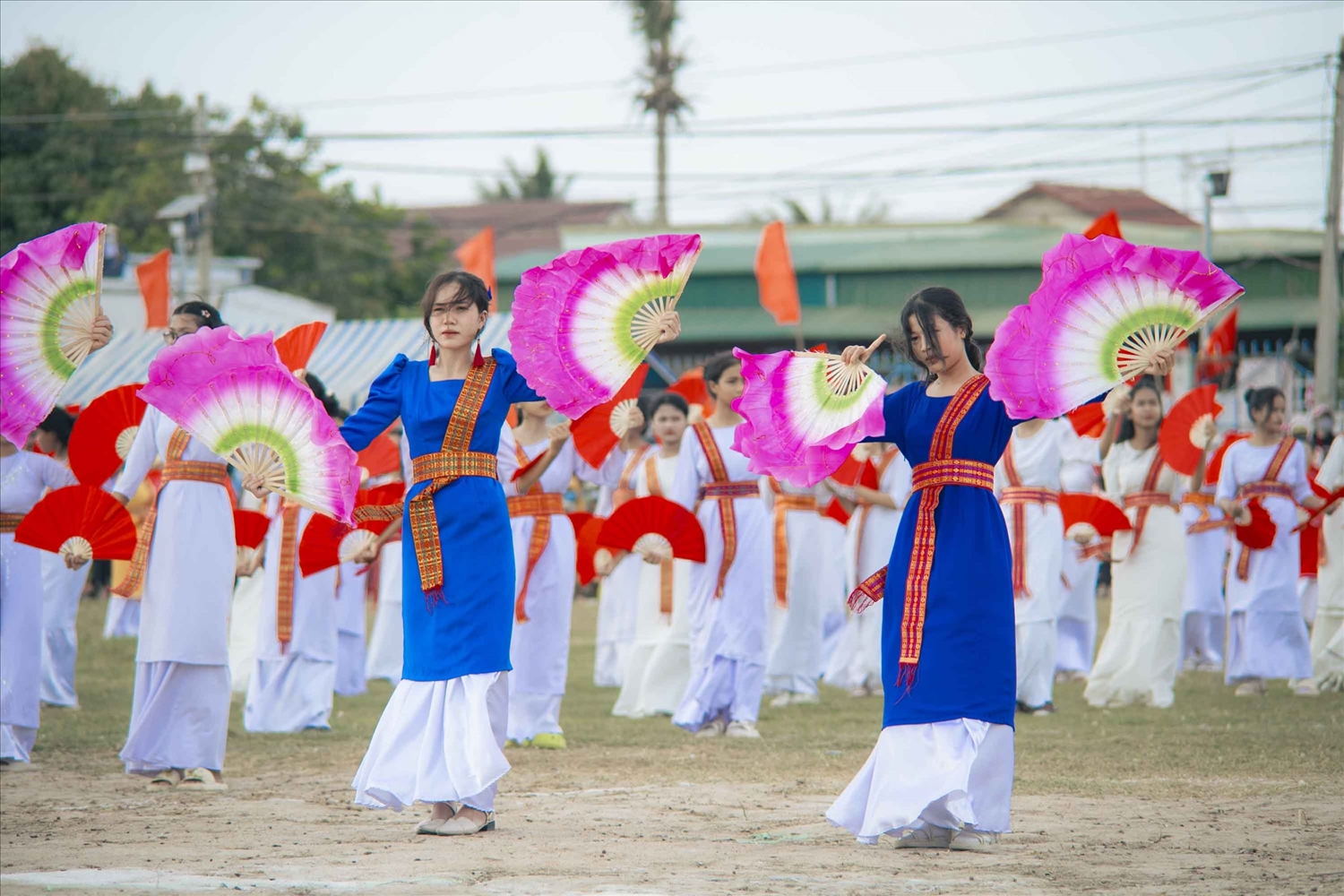 Tại Ngày Văn hoá, Du lịch Ninh Thuận năm 2024, du khách sẽ được xem tiết mục biểu diễn nghệ thuật hát, múa truyền thống