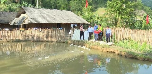 Vùng đồng bào Mông đã xuất hiện nhiều mô hình phát triển triển kinh tế, hiệu quả trong xóa đói, giảm nghèo, đẩy lùi hủ tục nhờ 