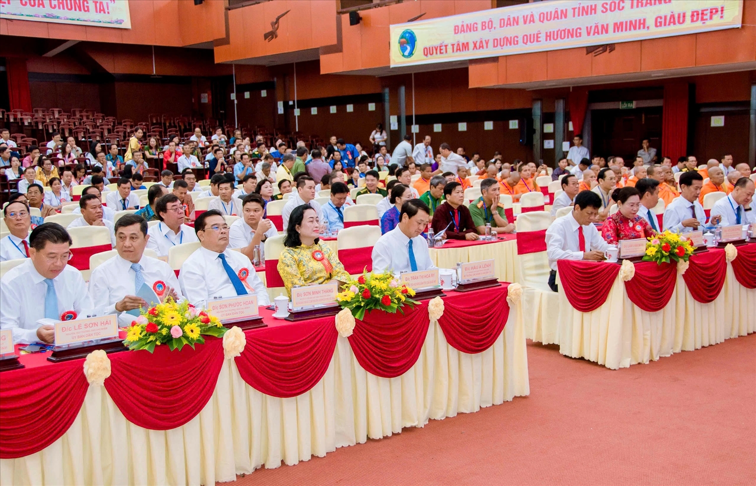 Các đại biểu Trung ương và địa phương tham dự Đại hội đại biểu các DTTS tỉnh Sóc Trăng lần thứ IV, năm 2024