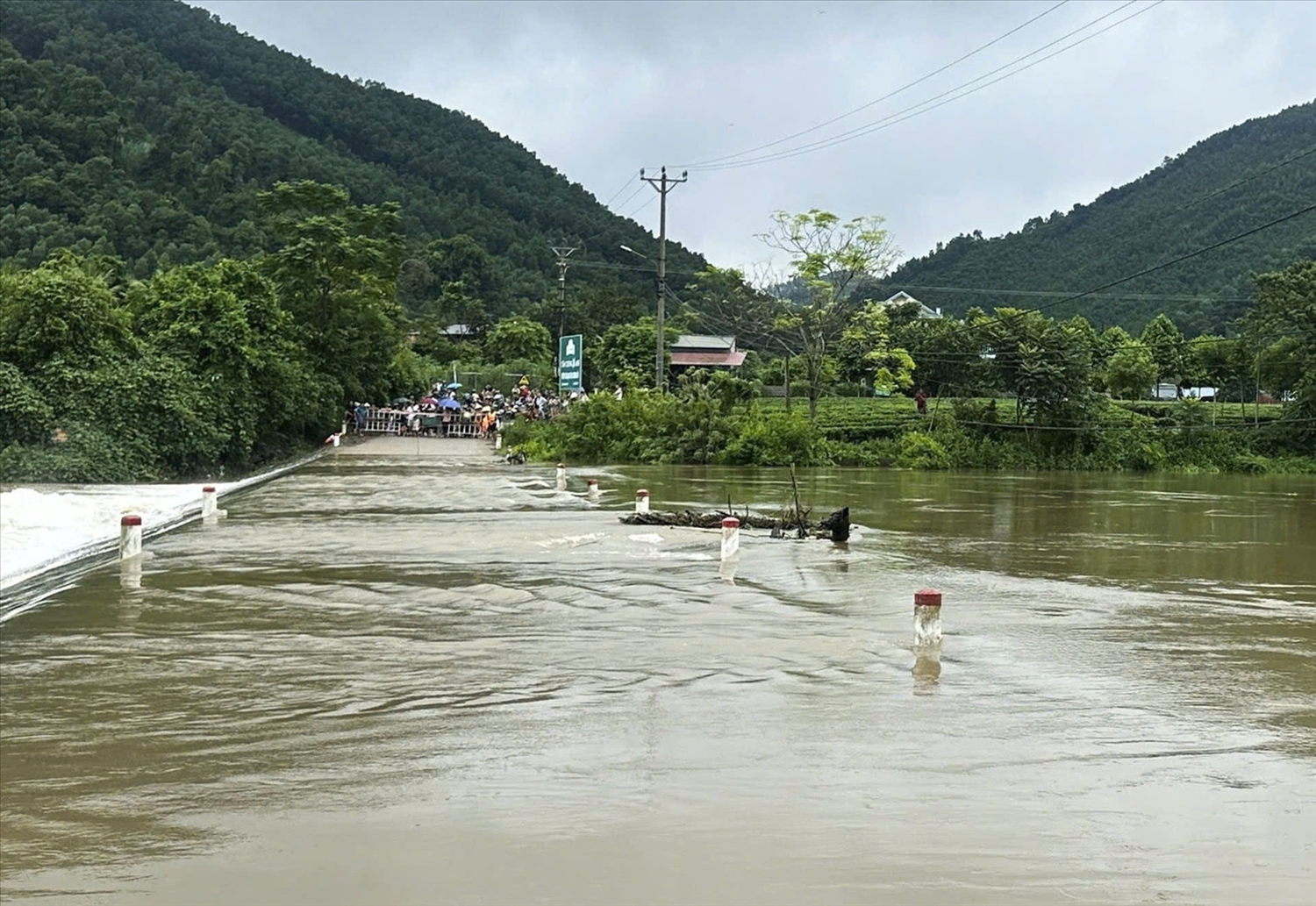 Ngầm tràn Tân Cương - nơi nạn nhân bị lũ cuốn trôi. Ảnh: Vân Trường