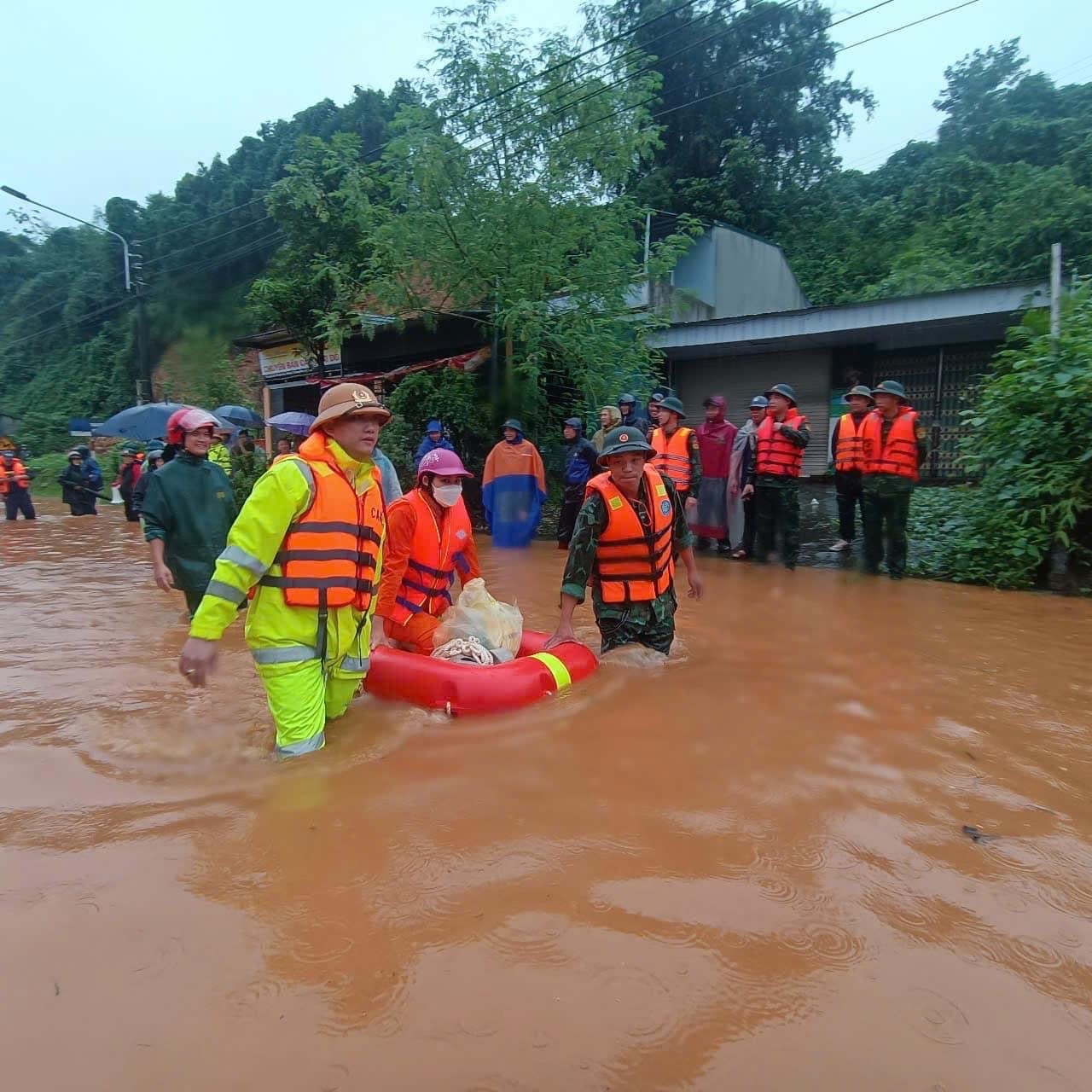 Lực lượng công an, quân đội 