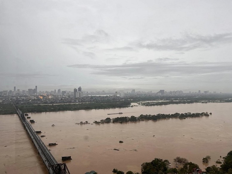 Thủ tướng chỉ đạo tập trung ứng phó lũ lớn, đảm bảo an toàn đê điều trên các sông ở Bắc Bộ, nhất là hệ thống sông Hồng - sông Thái Bình