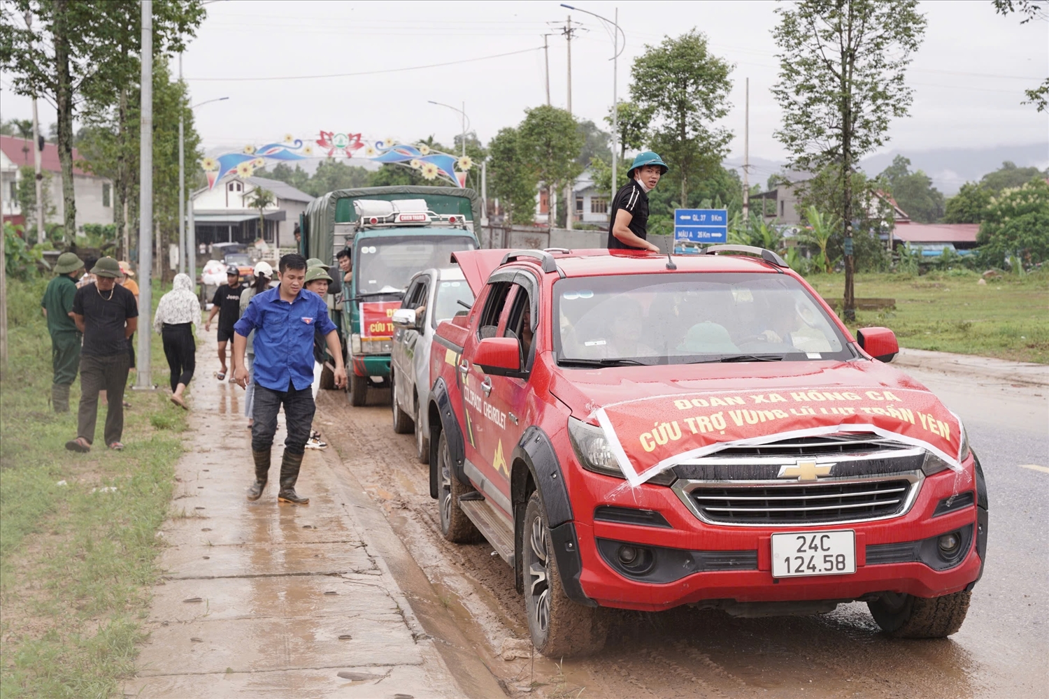 Những chuyến xe lên đường đến với bà con vùng lũ