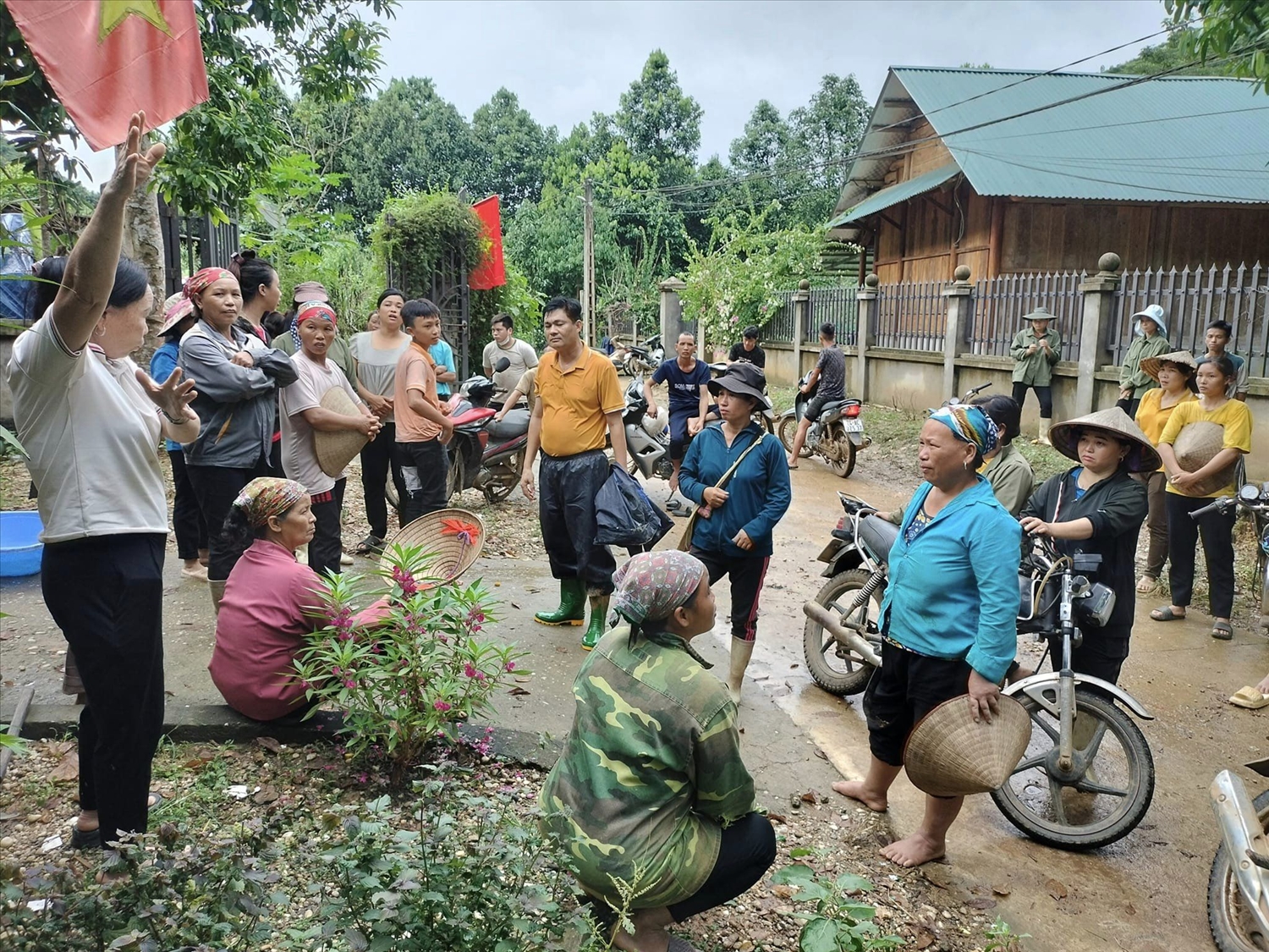 Người dân đã được di dời đến nơi an toàn