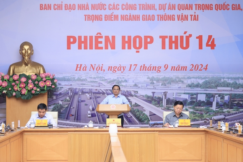 Thủ tướng khẳng định, phát huy tinh thần tự lực, tự cường, những kết quả, kinh nghiệm và bài học qua các nhiệm kỳ, qua lãnh đạo, chỉ đạo và thực hiện nhiều dự án, chúng ta nhất định sẽ thực hiện thành công các dự án trọng điểm của ngành giao thông - Ảnh: VGP/Nhật Bắc