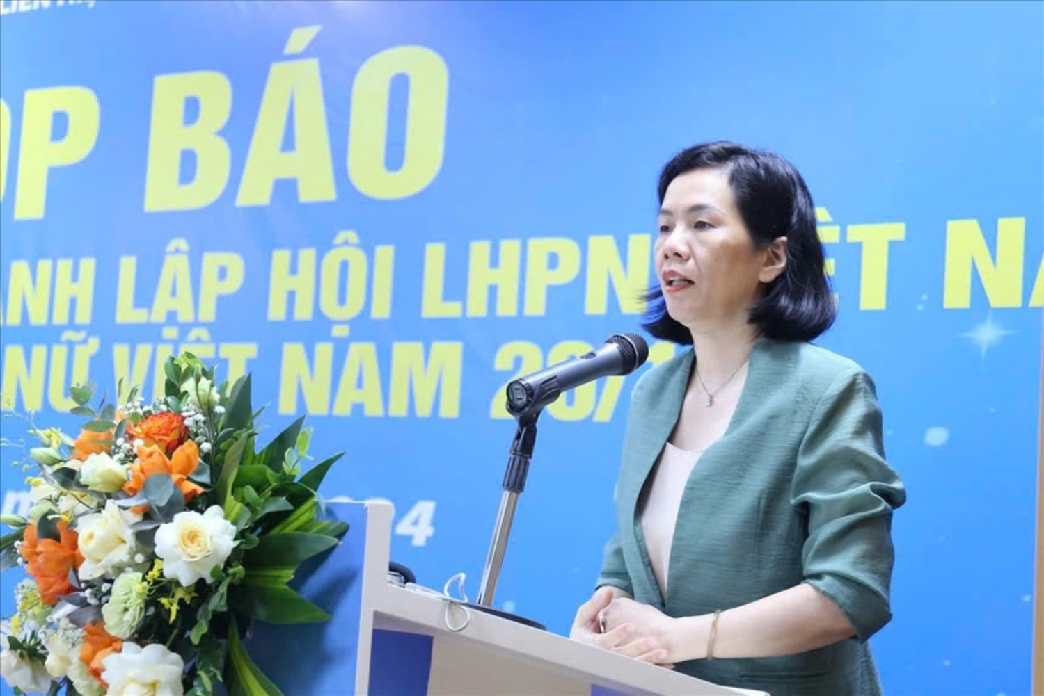 Bà Nguyễn Thị Minh Hương, Phó Chủ tịch Hội LHPN Việt Nam phát biểu tại họp báo.