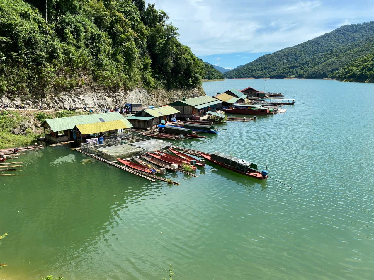 Bến thượng lưu bản Vẽ - điểm khởi đầu của thủy trình vào xã Hữu Khuông