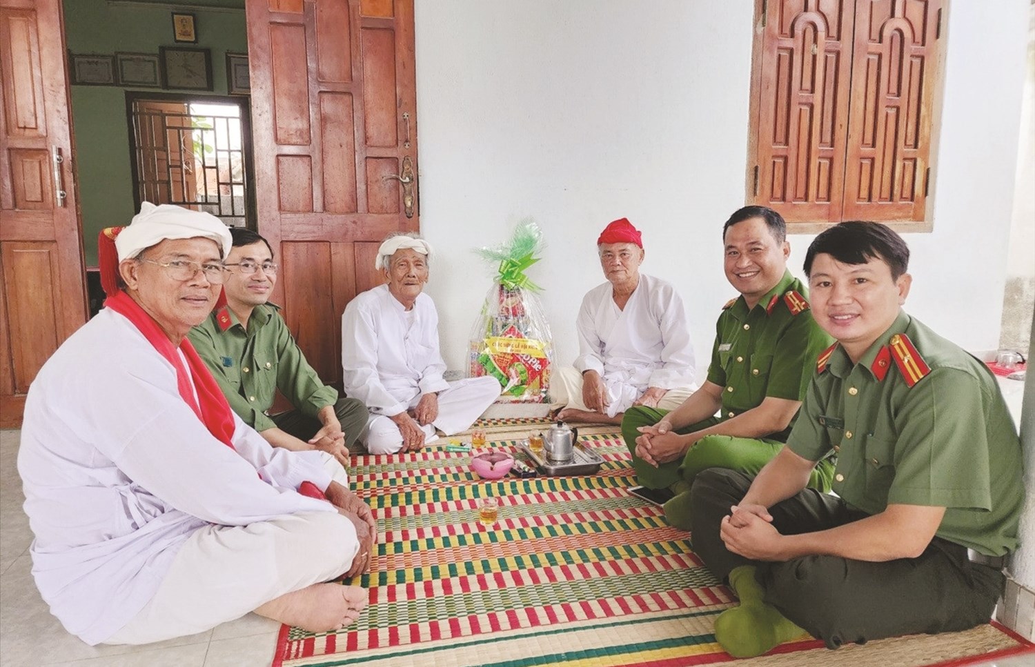 (BÁO IN) Ninh Thuận: Người có uy tín góp phần thúc đẩy phát triển kinh tế - xã hội vùng DTTS 1