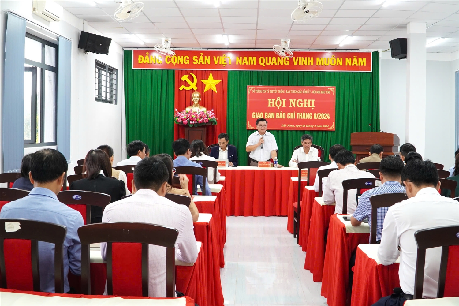 Toàn cảnh hội nghị Giao ban báo chí