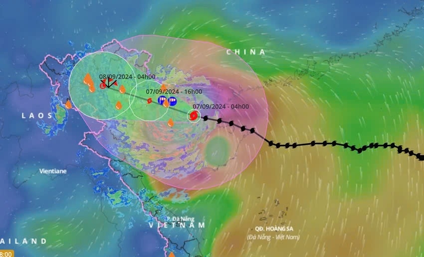 Lúc 7 giờ, vị trí tâm bão số 3 cách Quảng Ninh-Thái Bình khoảng 150km về phía Đông Đông Nam. Ảnh: VNDMS