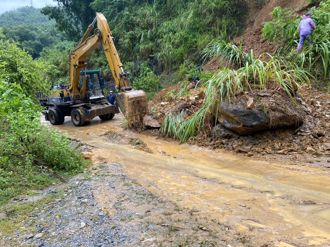 Thời sự Khẩn trương đảm bảo giao thông thông suốt sau bão số 3