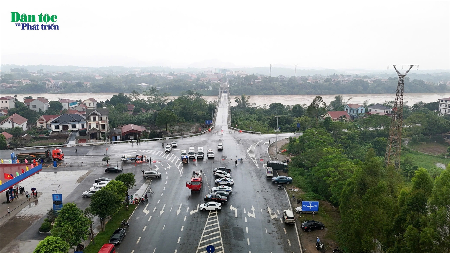 Thủ tướng Phạm Minh Chính yêu cầu tập trung công tác cứu hộ cứu nạn đối với những nạn nhân vụ sập cầu