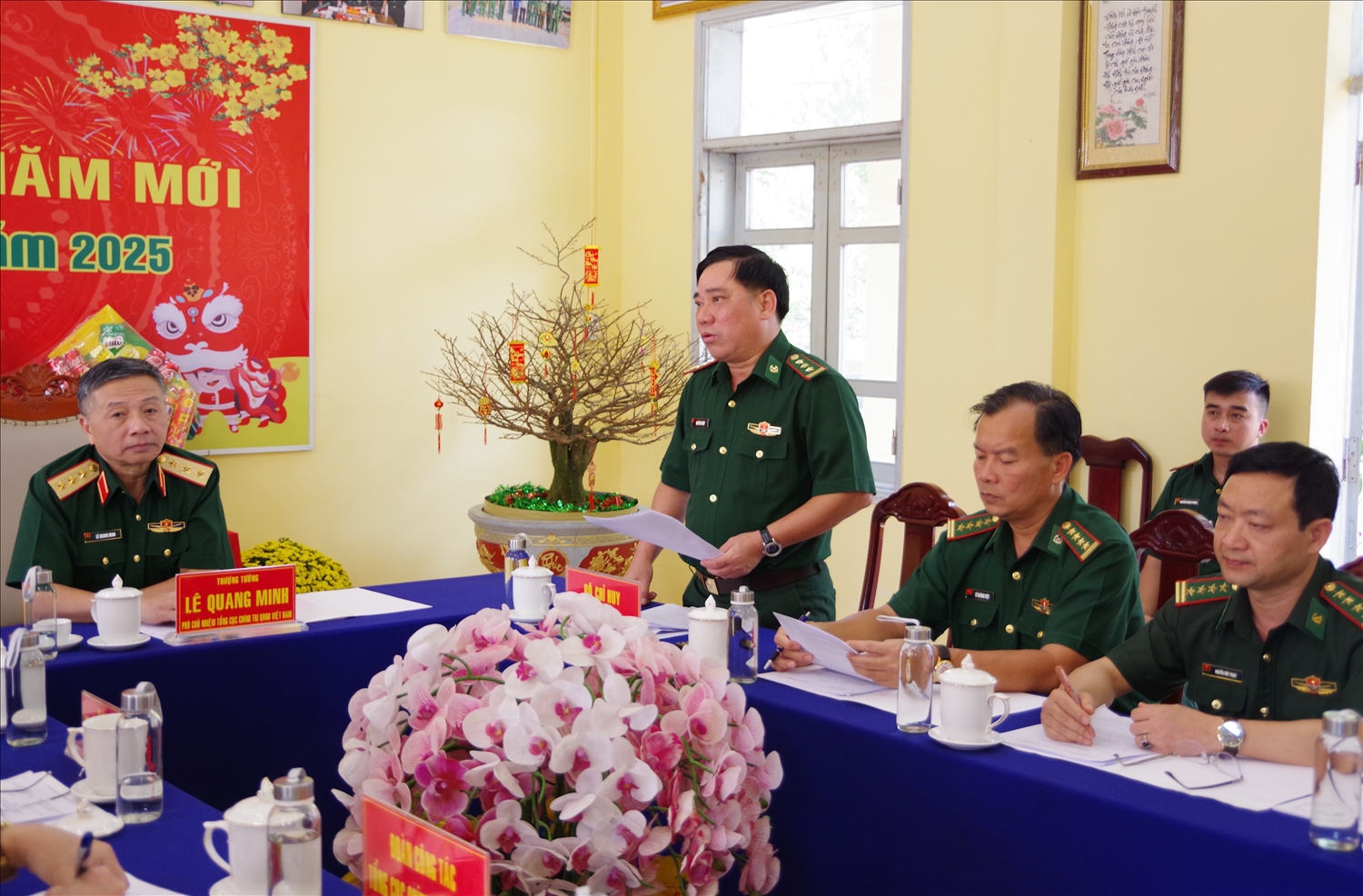 Thượng tá Nguyễn Văn Hiệp, Chính ủy BĐBP An Giang báo cáo kết quả thực hiện nhiệm vụ năm 2024 và kế hoạch bảo vệ biên giới 2025