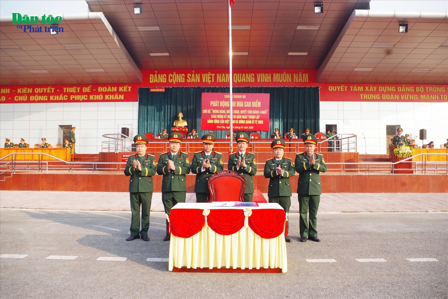 Trung đoàn 98 phát động đợt thi đua cao điểm “Mừng Đảng, mừng Xuân, quyết tâm giành 4 nhất”