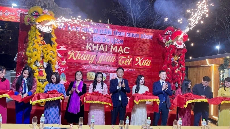 khai mạc ""Không gian chợ Tết xưa" tỉnh Ninh Bình