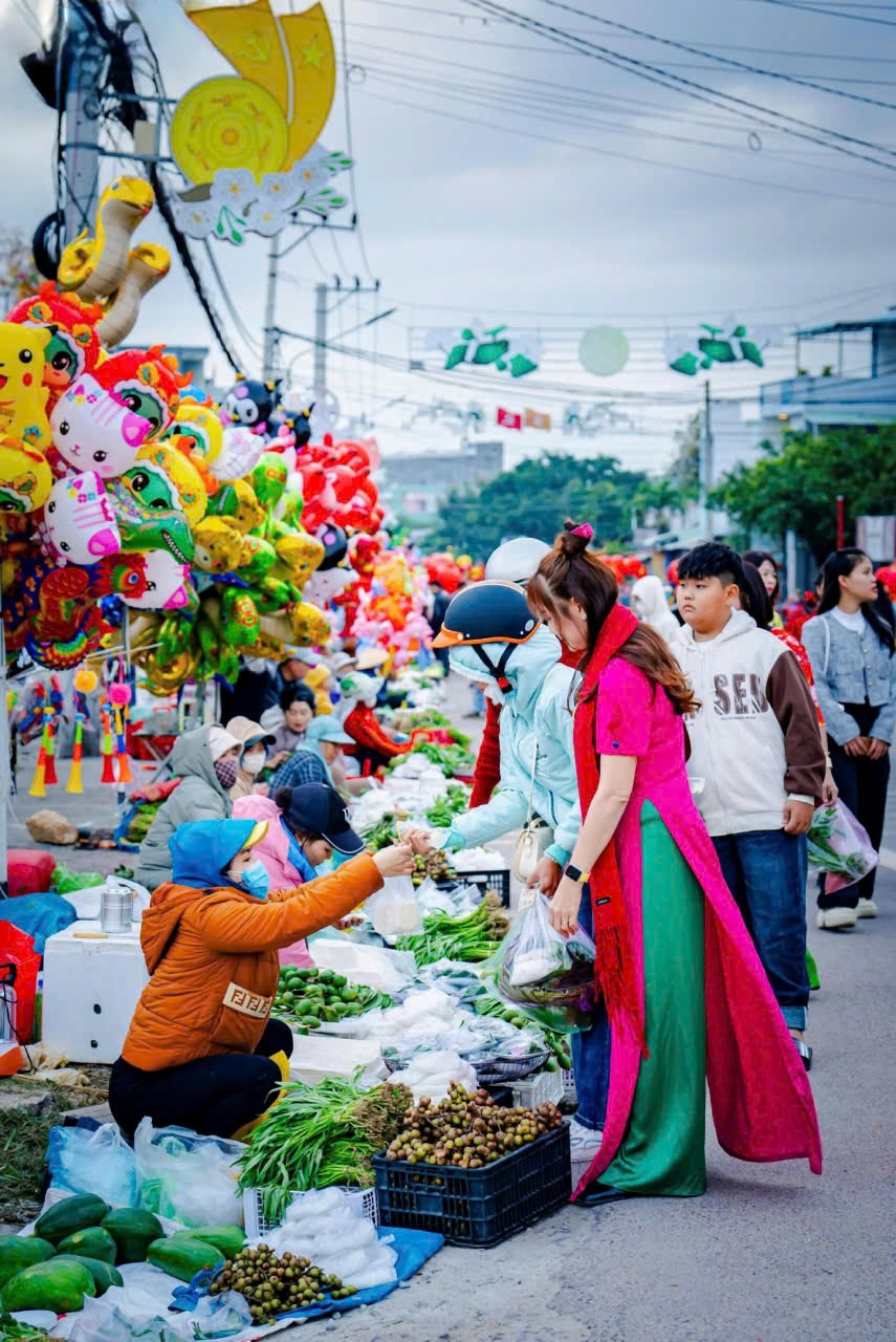 Chợ gần 300 tuổi tại Bình Định, mỗi năm họp 1 lần để cầu lộc, không cần lỗ lãi 2