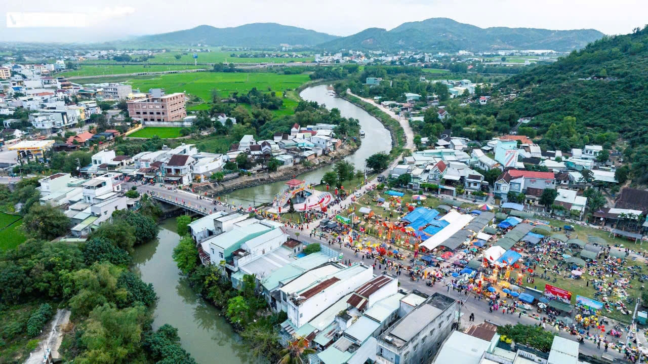 Chợ gần 300 tuổi tại Bình Định, mỗi năm họp 1 lần để cầu lộc, không cần lỗ lãi 4