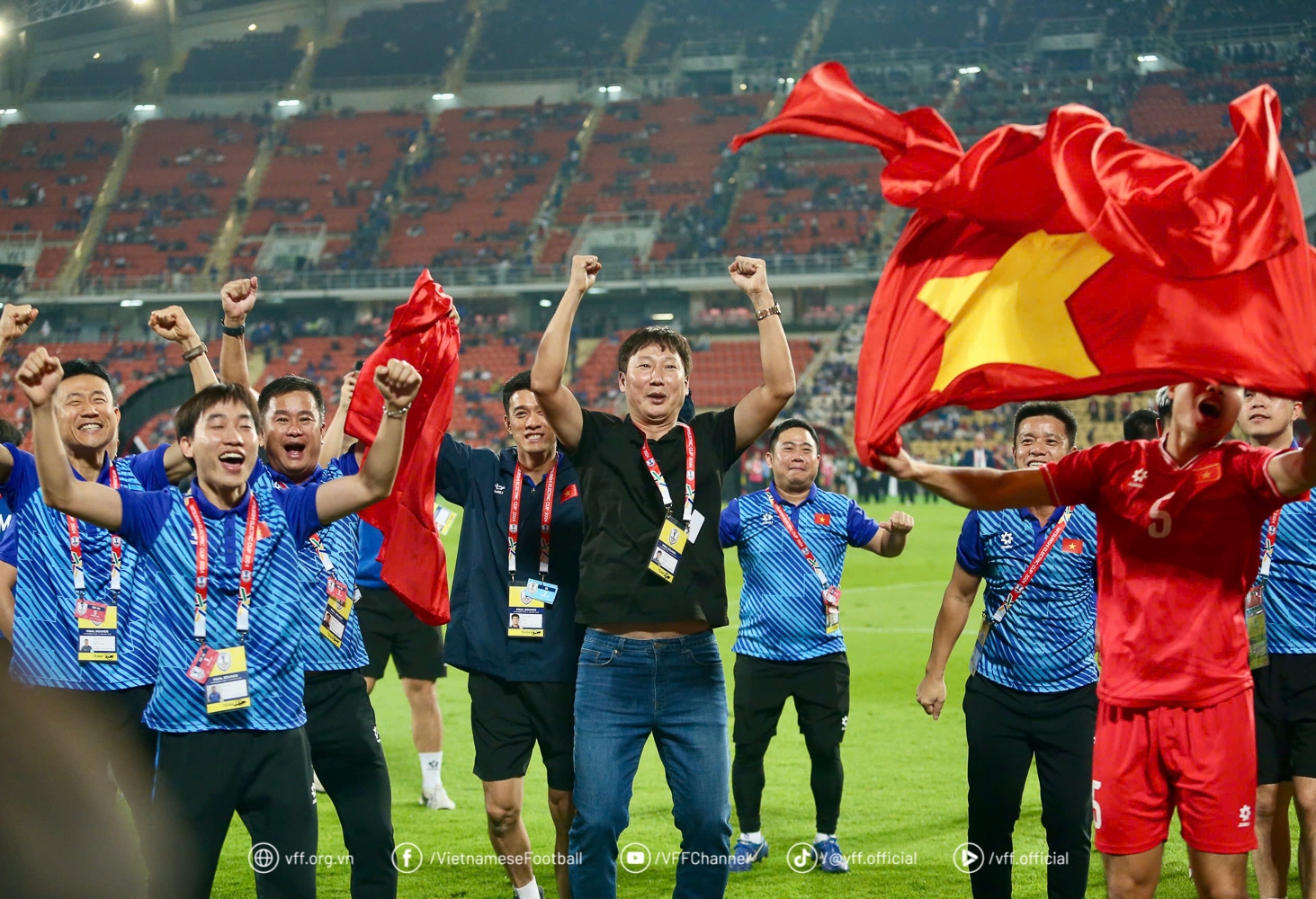 Đội tuyển Việt Nam ăn mừng chức vô địch AFF Cup 2024 (Ảnh VFF)