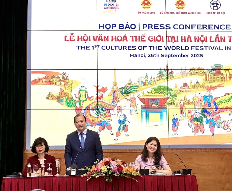Thứ Thường trực Bộ VHTTDL Lê Hải Bình phát biểu tại Họp báo cung cấp thông tin về Chương trình ""Lễ hội Văn hóa Thế giới tại Hà Nội" lần thứ nhất (Ảnh: VGP/DA)
