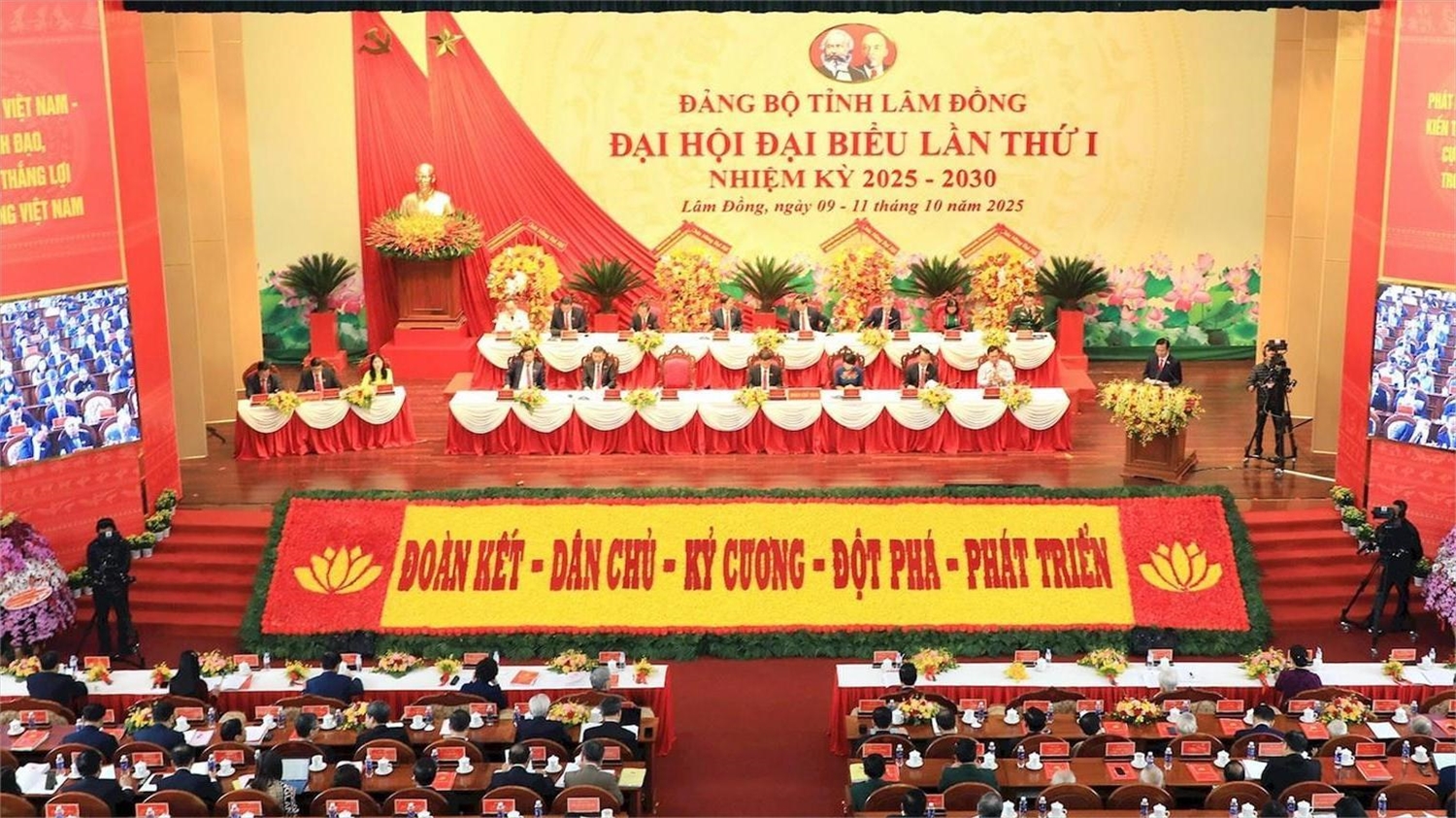 Quang cảnh Đại hội