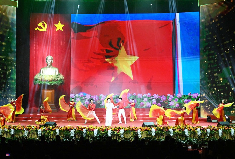 Chương trình nghệ thuật tại Phiên trù bị - Ảnh: VGP