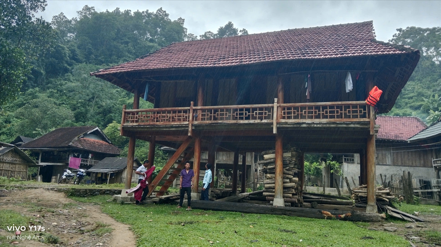 Căn nhà gia đình anh Ngân Văn Tuệ ở bản Chăm Puông, xã Lượng Minh được hỗ trợ xây dựng từ nguồn kinh phí thuộc Chương trình MTQG 1719