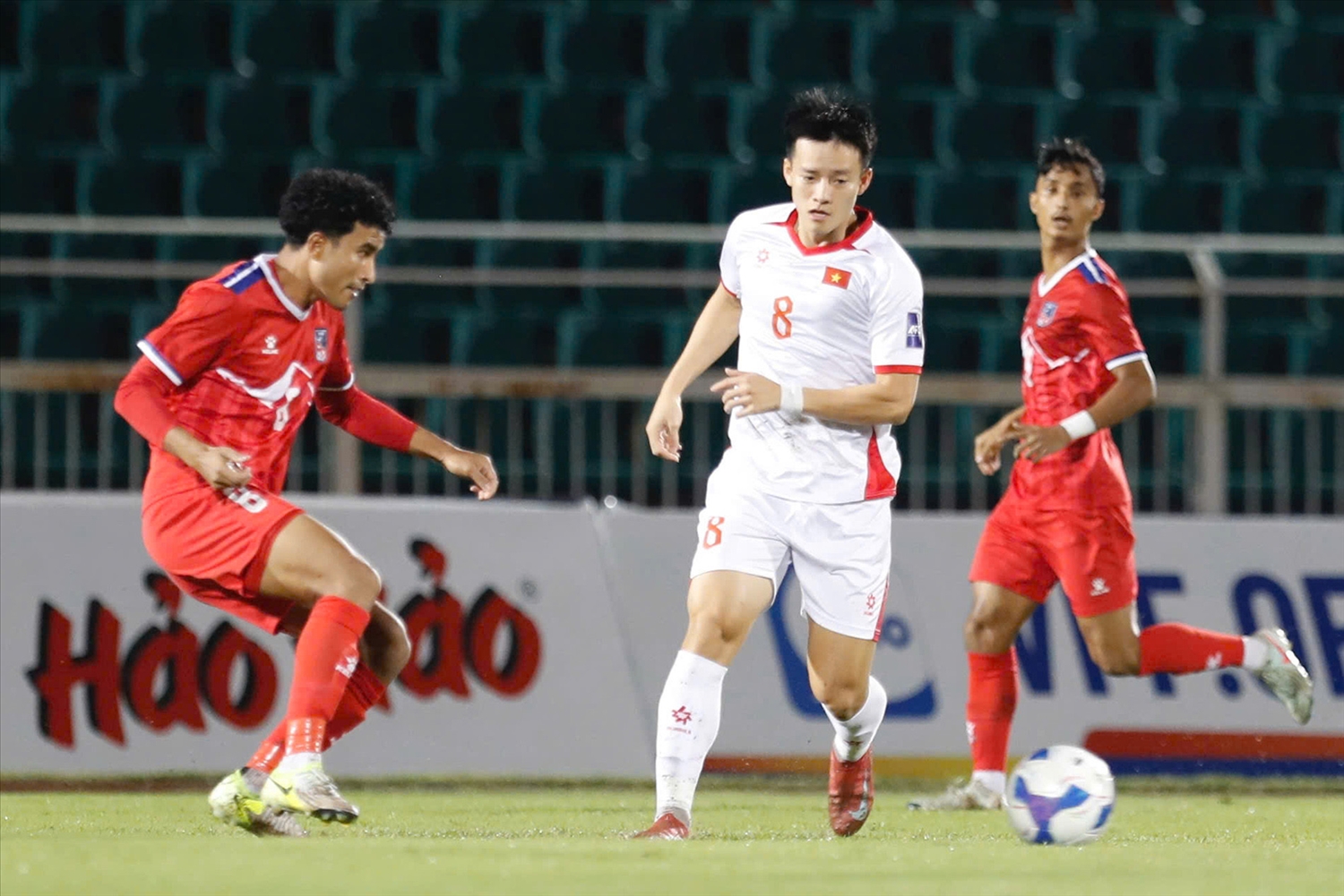 Đội tuyển Việt Nam hiện đang đứng nhì bảng F với 9 điểm tại vòng loại Asian Cup 2027 (Ảnh IT)