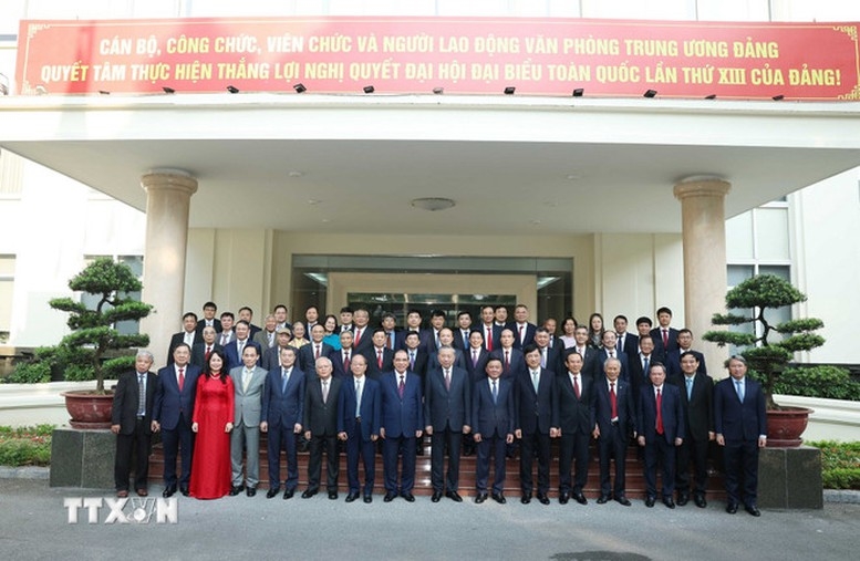 Tổng Bí thư Tô Lâm và các đại biểu - Ảnh: TTXVN