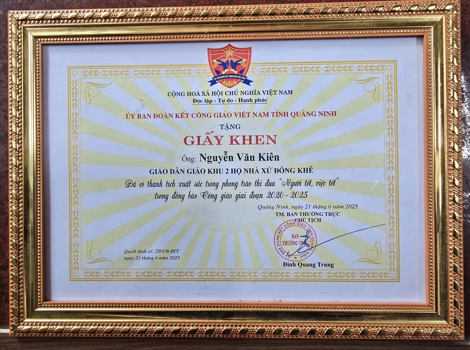 Giáo dân Nguyễn Văn Kiên còn là người tích cực trong các phong trào "Người tốt, việc tốt" trong đồng bào Công giáo giai đoạn 2020 - 2025. Ảnh: Mỹ Dung