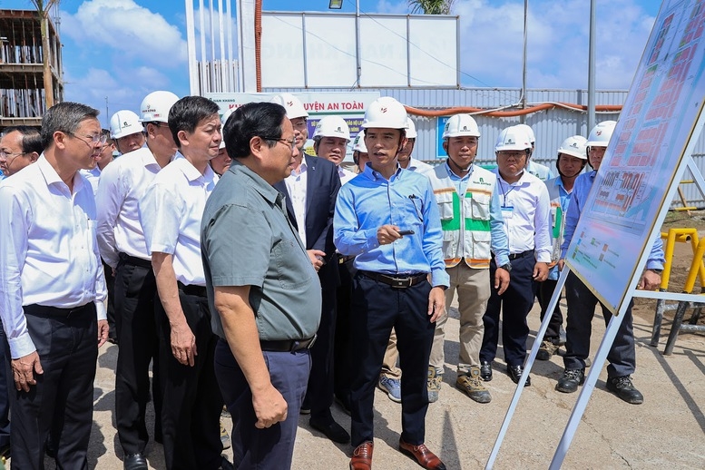 Thủ tướng Chính phủ Phạm Minh Chính thăm khu nhà ở xã hội Nam Long 2 (khu đô thị mới Nam Cần Thơ, phường Cái Răng) - Ảnh: VGP/Nhật Bắc