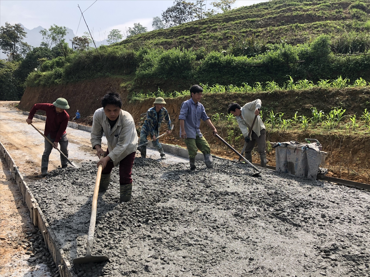 Việc thành lập Ban chỉ đạo cấp xã nhằm đẩy nhanh tiến độ triển khai các Chương trình MTQG trong những tháng cuối năm 2025 (ảnh Trọng Bảo)