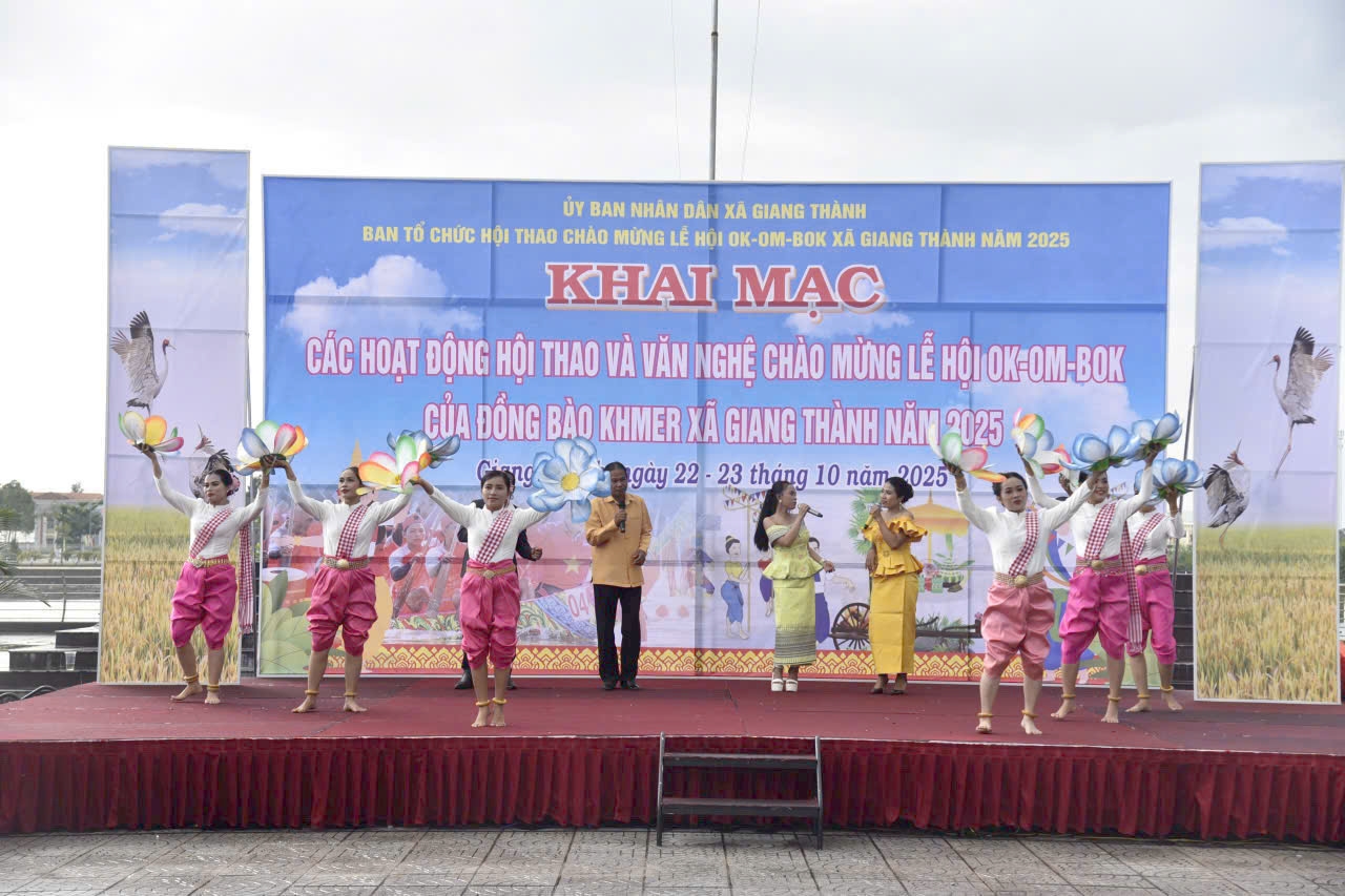Hội Liên hiệp Phụ nữ xã Giang Thành đạt nhiều giải cao trong phần thi văn nghệ 