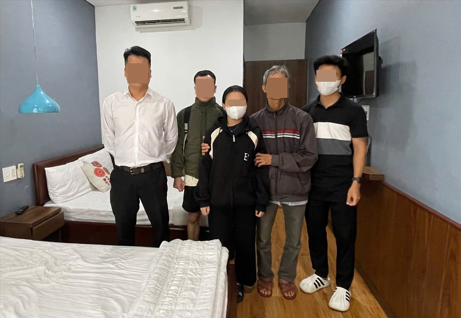 Công an kịp thời giải cứu nữ sinh viên Ng. bị bắt cóc online. (Ảnh Công an cung cấp)