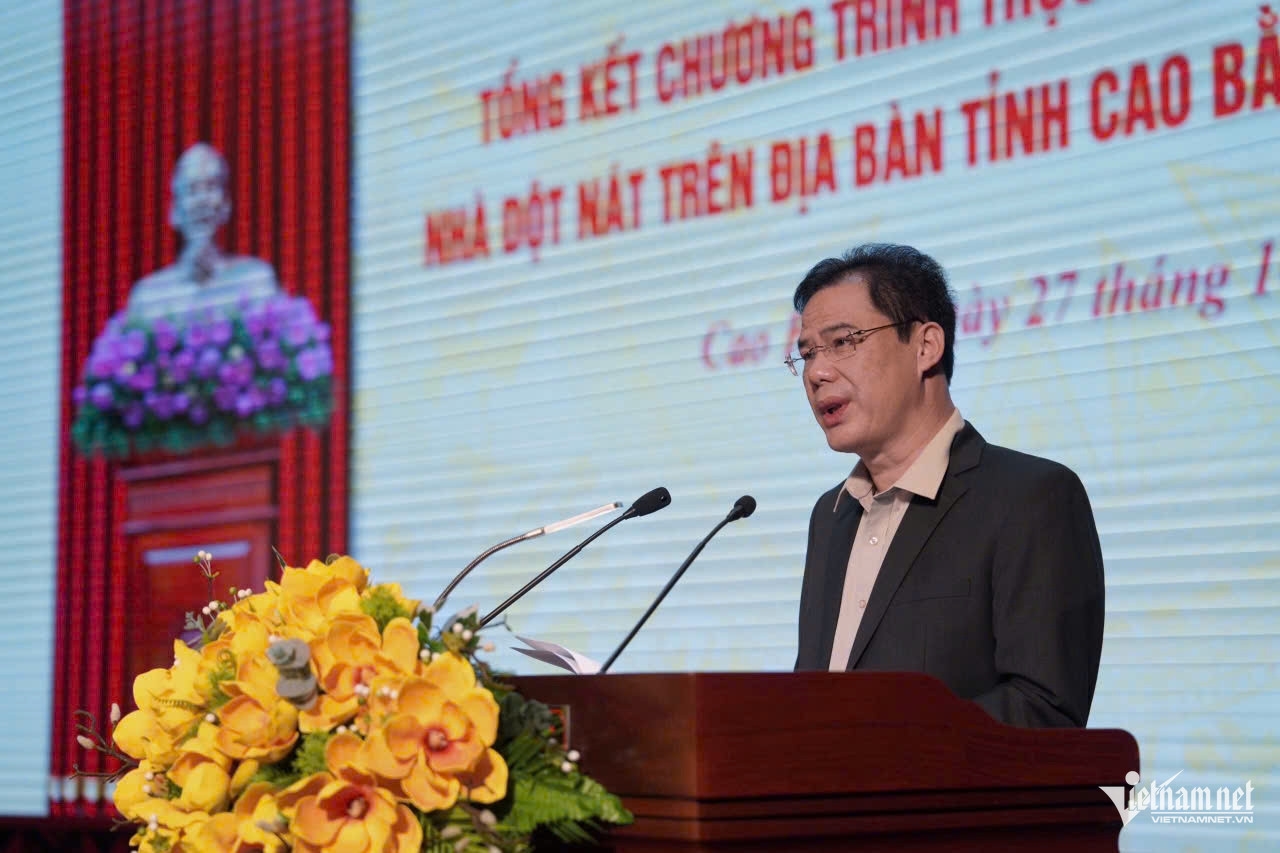 Phó Bí thư Tỉnh ủy Vũ Hồng Quang, Trưởng ban chỉ đạo xóa nhà tạm, nhà dột nát tỉnh Cao Bằng. Ảnh: Xuân Quý Phó Bí thư Tỉnh ủy Vũ Hồng Quang, Trưởng ban chỉ đạo xóa nhà tạm, nhà dột nát tỉnh Cao Bằng. Ảnh: Xuân Quý