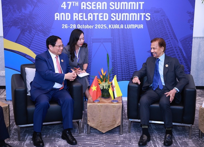 Thủ tướng Chính phủ Phạm Minh Chính đề nghị Brunei tiếp tục tạo điều kiện thuận lợi cho các doanh nghiệp Việt Nam hợp tác kinh doanh tất cả các lĩnh vực cùng có lợi - Ảnh: VGP/Nhật Bắc Thủ tướng Chính phủ Phạm Minh Chính đề nghị Brunei tiếp tục tạo điều kiện thuận lợi cho các doanh nghiệp Việt Nam hợp tác kinh doanh tất cả các lĩnh vực cùng có lợi - Ảnh: VGP/Nhật Bắc