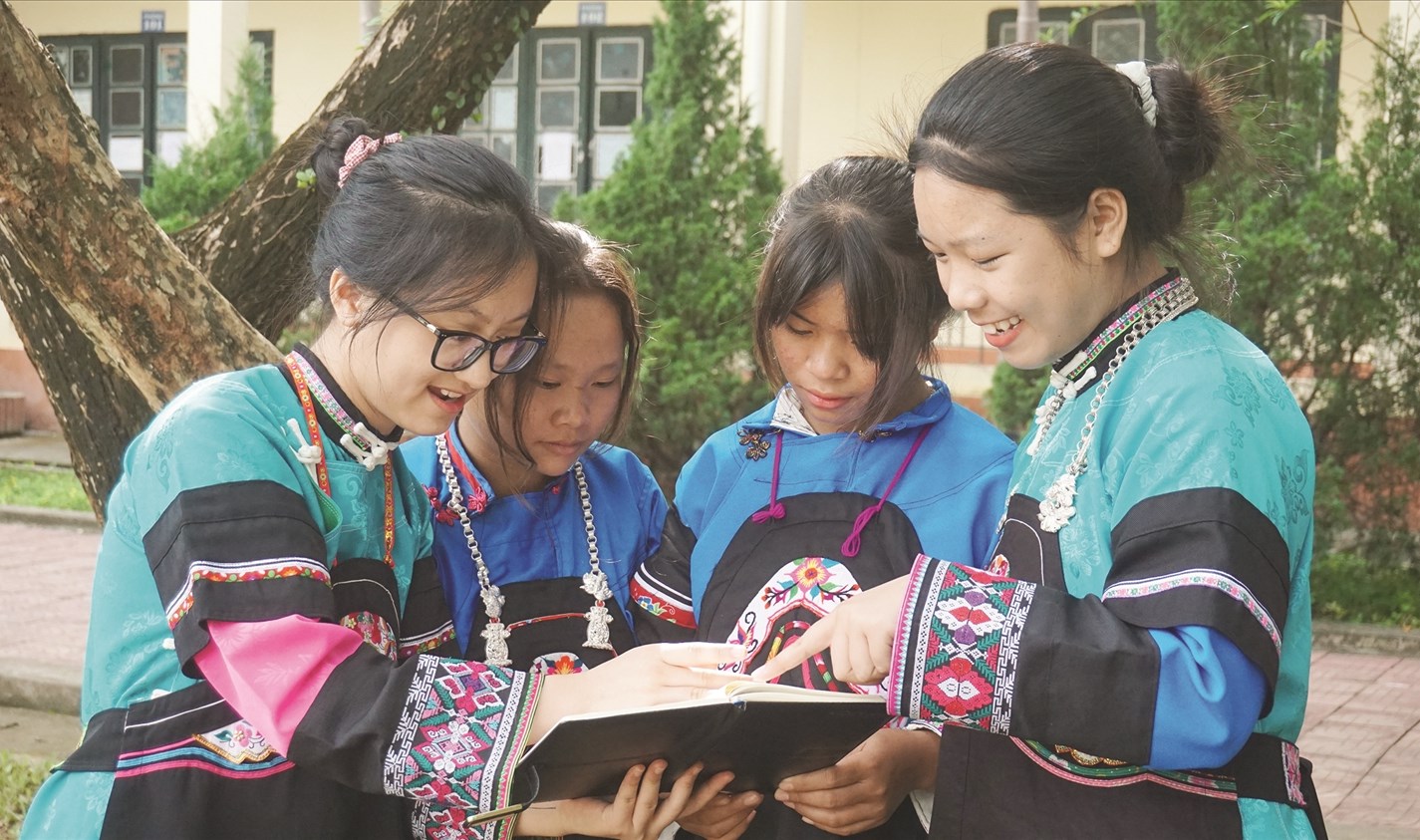 Điều kiện học tập, ăn ở của học sinh vùng sâu, vùng xa, vùng DTTS ngày càng được cải thiện