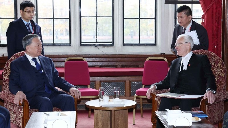 Tổng Bí thư Tô Lâm hội kiến Chủ tịch Thượng viện Anh John McFall, Nam tước McFall xứ Alcluith. (Ảnh: Thống Nhất/TTXVN) Tổng Bí thư Tô Lâm hội kiến Chủ tịch Thượng viện Anh John McFall, Nam tước McFall xứ Alcluith. (Ảnh: Thống Nhất/TTXVN)