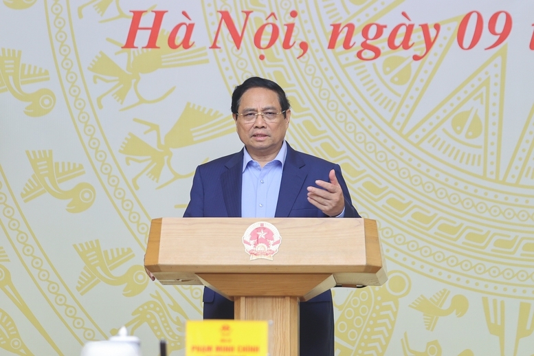 Thủ tướng Phạm Minh Chính nhấn mạnh yêu cầu tuyên chiến không khoan nhượng với tội phạm ma túy, tạo phong trào, xu thế của toàn dân, thực hiện ""3 giảm", "3 tăng", phân công "6 rõ" để từng bước ngăn chặn, đẩy lùi, vô hiệu hóa tội phạm ma túy một cách bền vững - Ảnh: VGP/Nhật Bắc