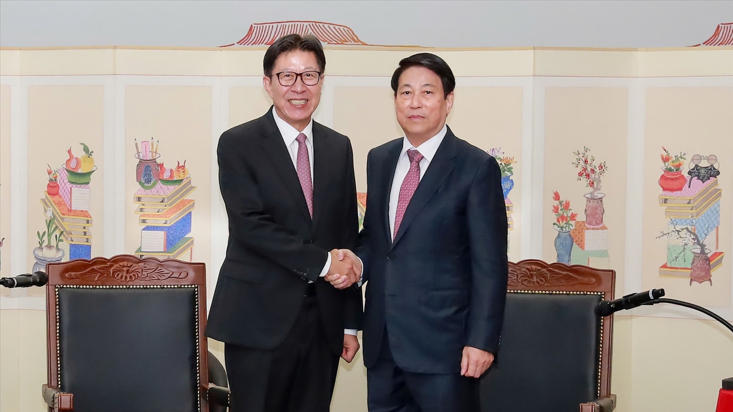 Chủ tịch nước Lương Cường tiếp Thị trưởng thành phố Busan, Hàn Quốc. (Ảnh: XUÂN KỲ) Chủ tịch nước Lương Cường tiếp Thị trưởng thành phố Busan, Hàn Quốc. (Ảnh: XUÂN KỲ)